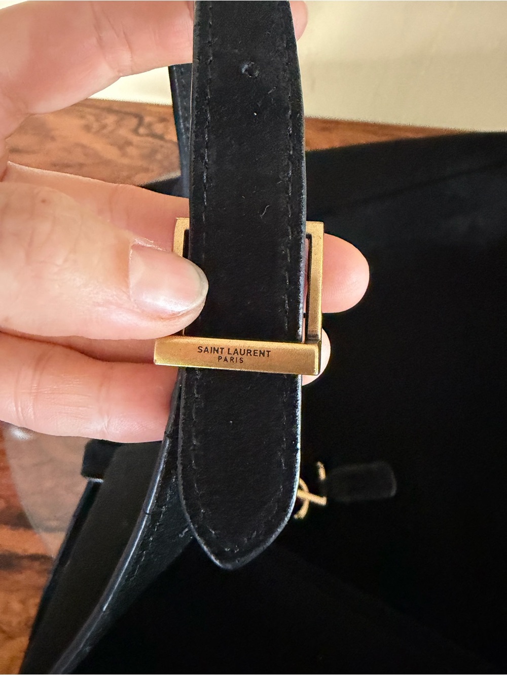 Black Hobo Shoulder Bag - Slouchy Minimalist Style (Needs Repair) - Picture 8 of 16
